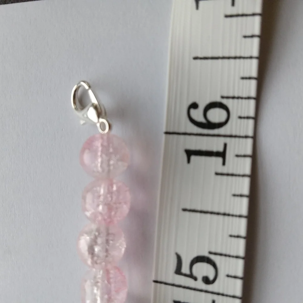 Pink glass  beaded  necklace - Picture 3 of 4